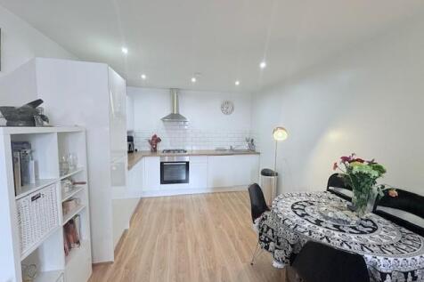 Flat 3 St Marys Living Room 3.jpg