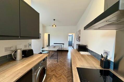Kitchen dining room