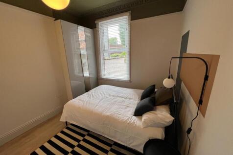 bed2 (1).jpg