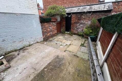 22 Adswood Terrace 18.jpg