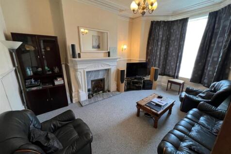 Lounge (shared)