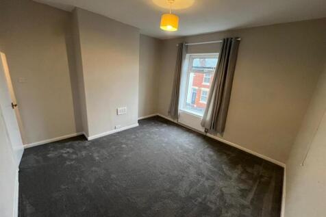 34 Lloyd Bedroom 2.jpg