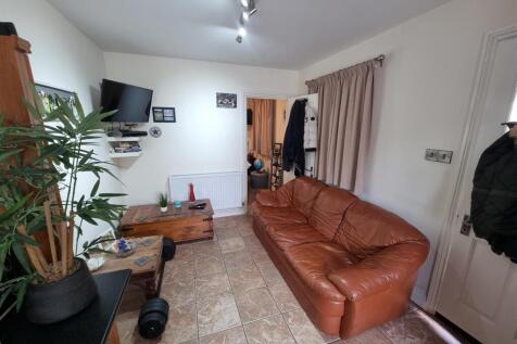 Living Area v1.jpg