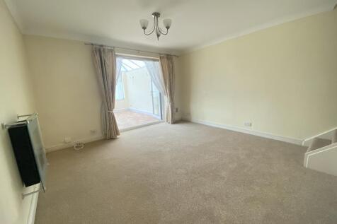 Living Room.JPG