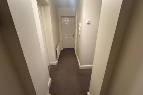 Hallway (2).JPG