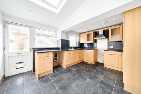 Kitchen v1 (Large).jpg