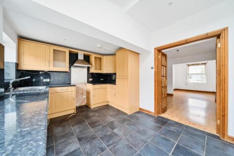 Kitchen v2 (Large).jpg