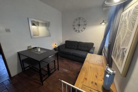 dining room.jpg
