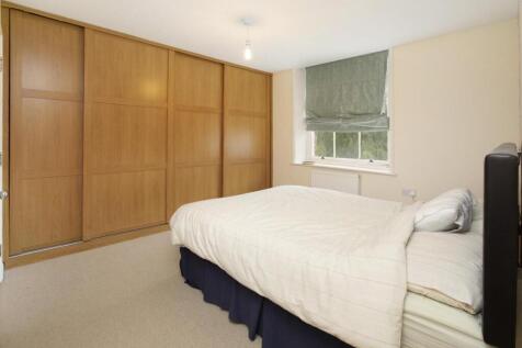 Bedroom v2 (Large).jpg