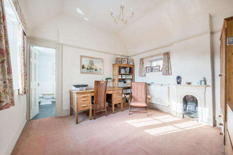 Bedroom/Study
