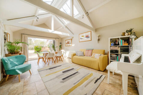 Dining/Family Room