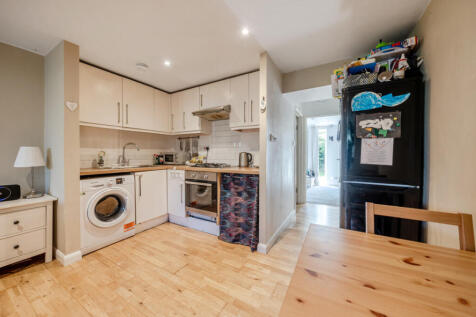 Kitchen/Dining Area