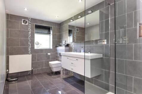 En Suite Bathroom