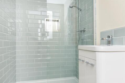 Jack &amp; Jill En Suite