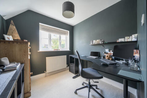 Bedroom/Study