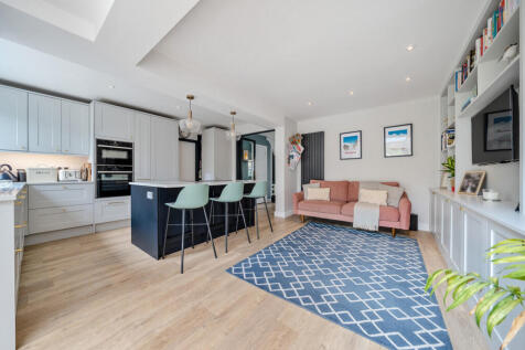 Kitchen/Family Room