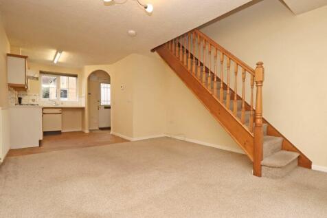 LOUNGE/DINING AREA