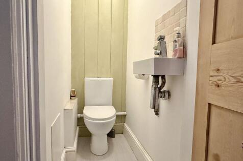 UPSTAIRS TOILET