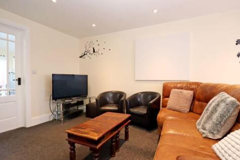 ENTERTAINMENT ROOM