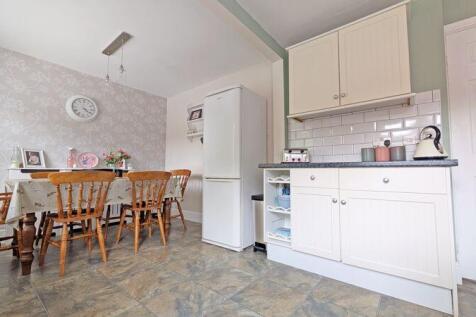 KITCHEN DINING AREA