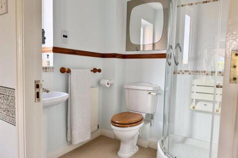 Main bedroom En-suite