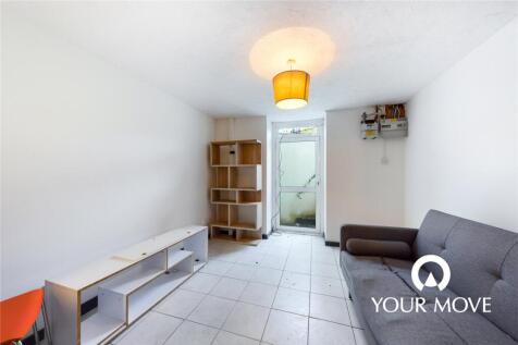 Basement Room / Bed