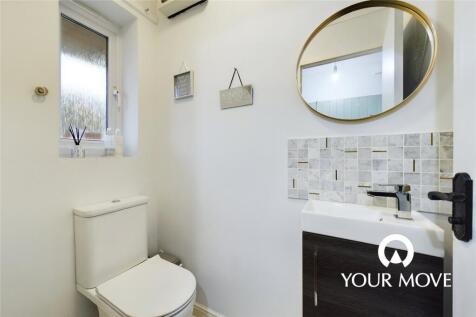 Cloakroom / Wc