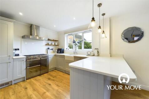 Kitchen / Dining Roo