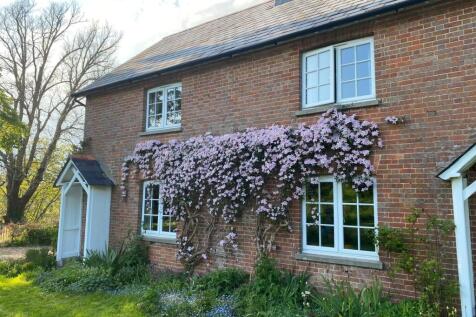 4 bedroom farmhouse to Let