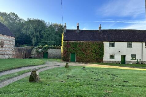 3 bedroom Cottage for rent