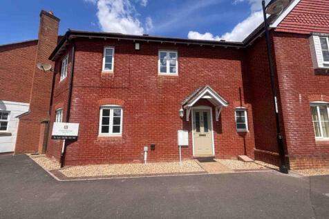 3 Bedroom end of terrace house.