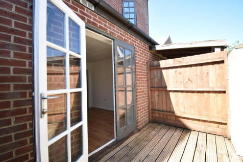 1 bedroom Ground Floor Flat for rent