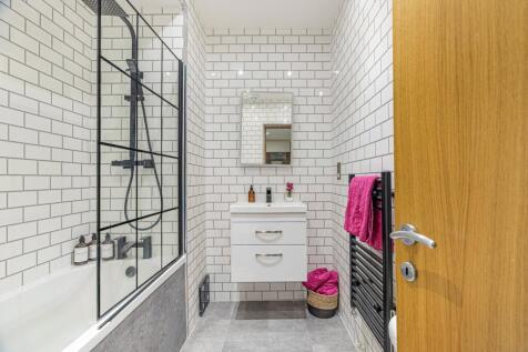 En Suite Bathroom