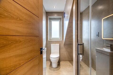 Bed 2 En Suite