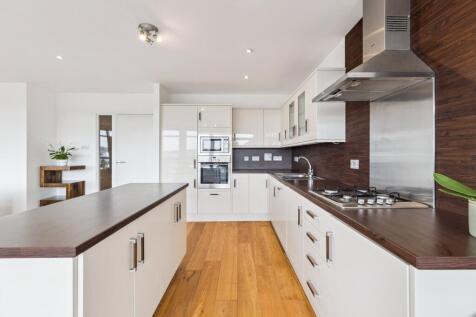 Living/Kitchen
