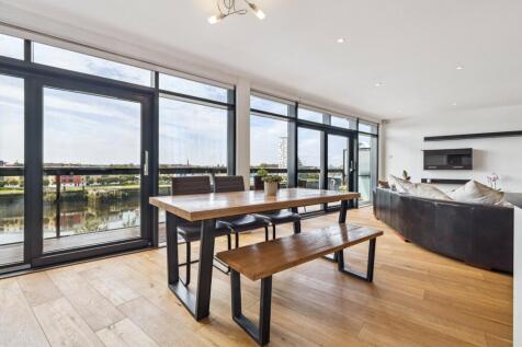 Living/Kitchen