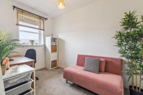 Bed 2/Office