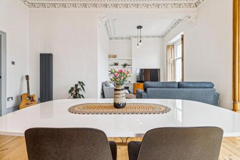 Dining To Living