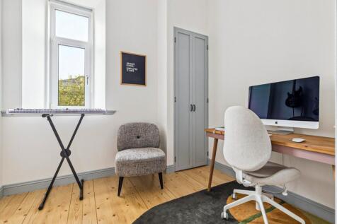 Bedroom 3/Study