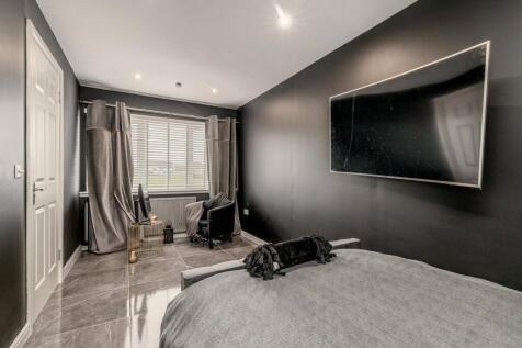 Family Room/Bed 5