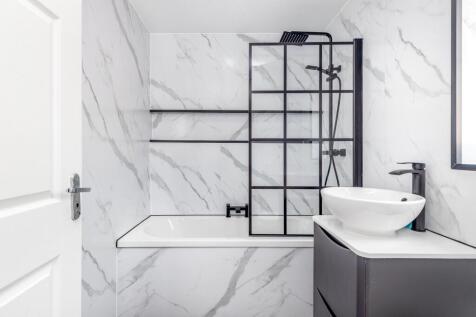 En Suite Bathroom