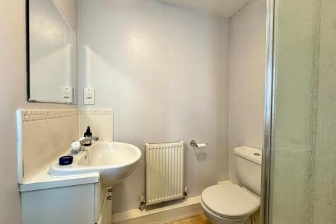 Bed 2 Ensuite