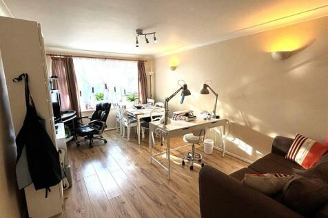 Living Room.jpg
