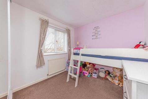 48 Larch Way (7).jpg