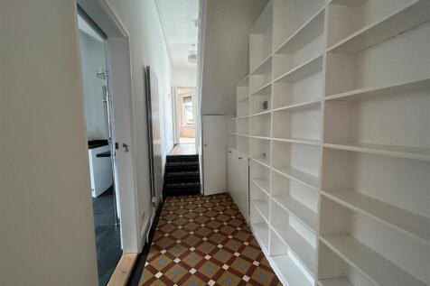 Hallway.jpg