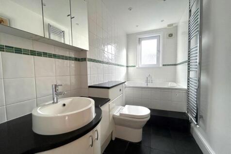 Bathroom.jpg