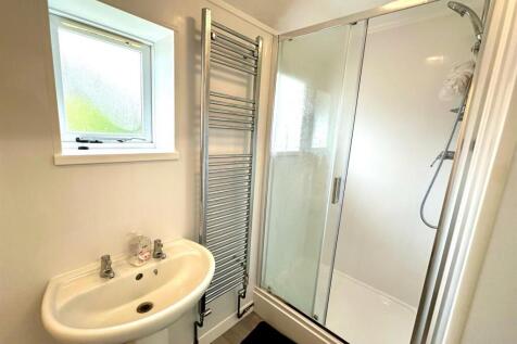 Shower room.jpg