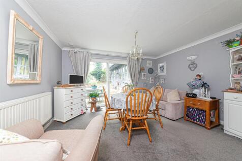 5 Weybourne Road (4).jpg