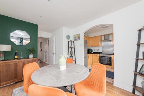 5 Ferns Mead (18).jpg