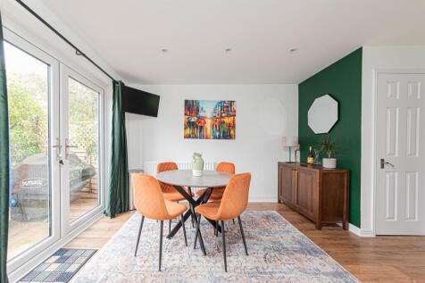 5 Ferns Mead (21).jpg